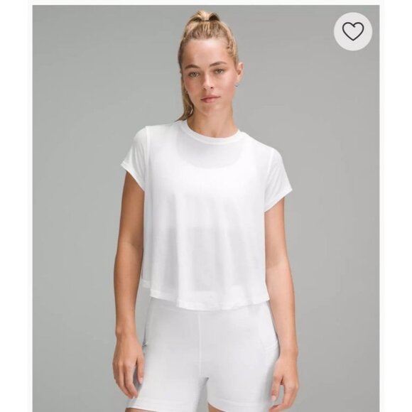 lululemon athletica White Short Sleeve Tee - Picture 1 of 6